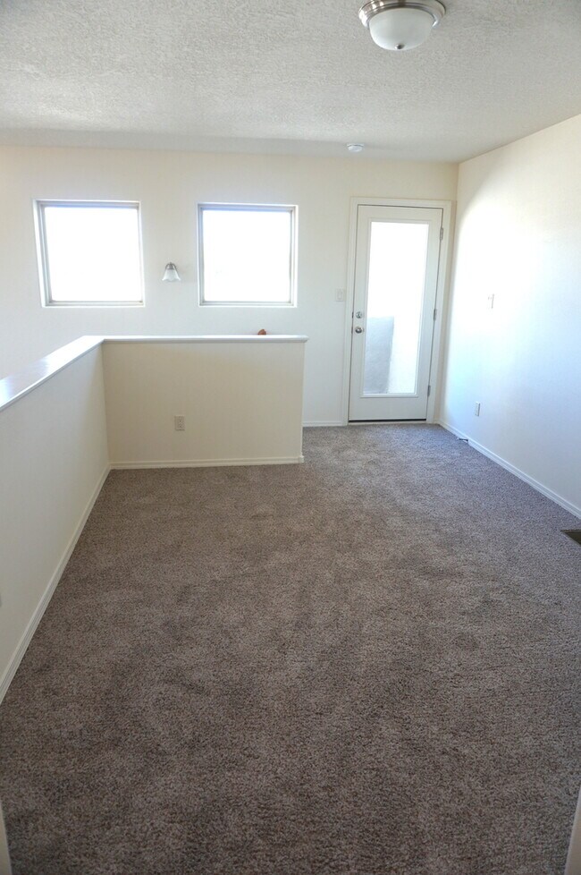 Building Photo - Amazing 3 Bedroom! Great location! Across ...