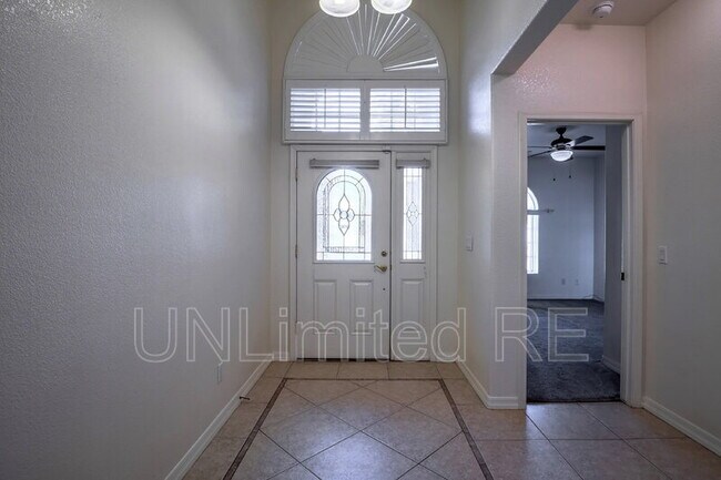 Building Photo - 4926 Mesa Blanca Way