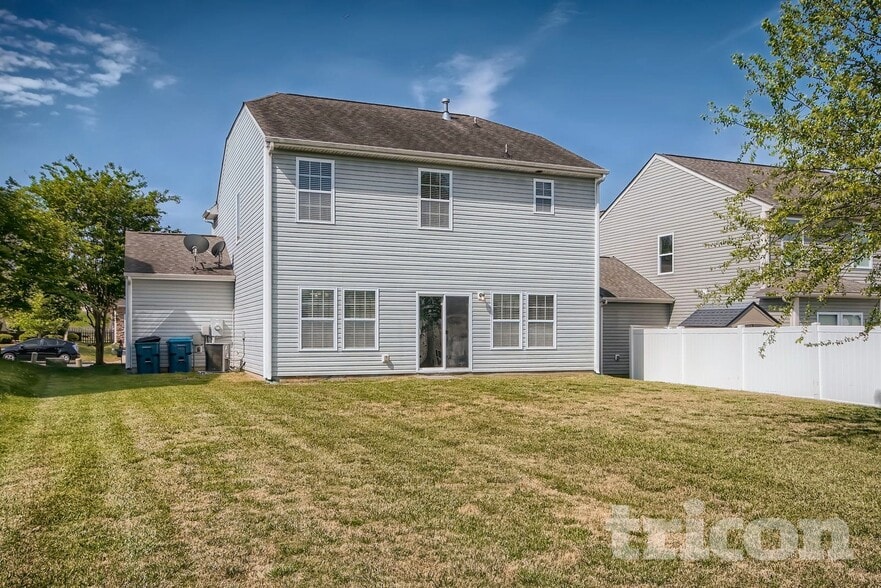 Building Photo - 657 Shellbark Dr