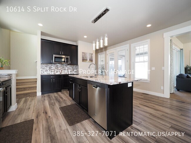 Building Photo - 10614 S Split Rock Dr