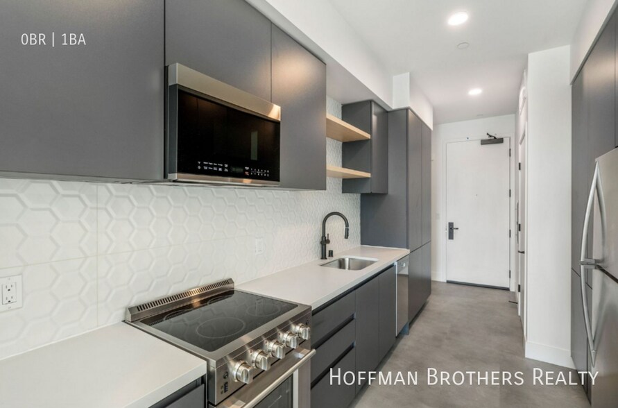 Building Photo - 3448 W 43rd St