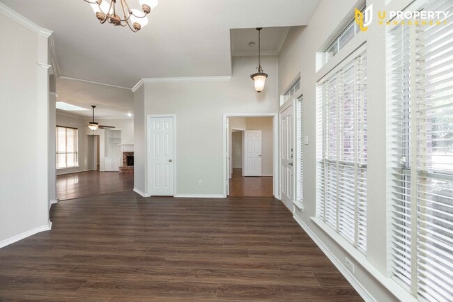 Building Photo - What's special