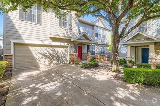 Building Photo - "Charming 3-Bed Townhouse Retreat with 151...