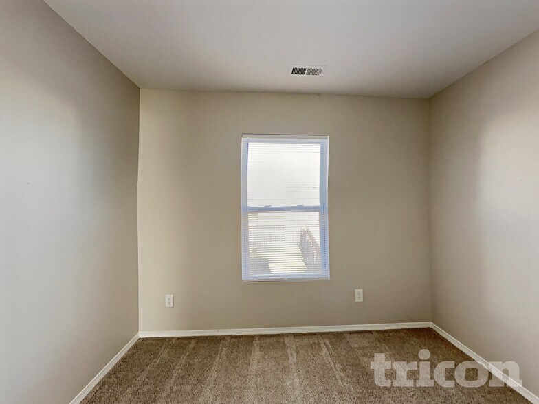 Building Photo - 4628 Meadowfield Rd