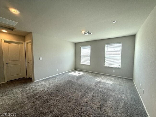 Building Photo - 522 Spy Rock Ave