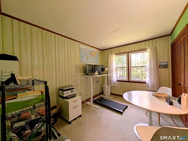 Building Photo - 17 Colebrook Rd
