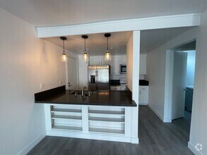 Building Photo - Super Quaint Gated Community - 2BR/1.5 Bath