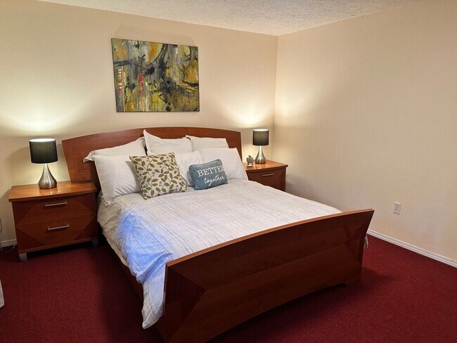 Building Photo - 14441 NE Morris Ct