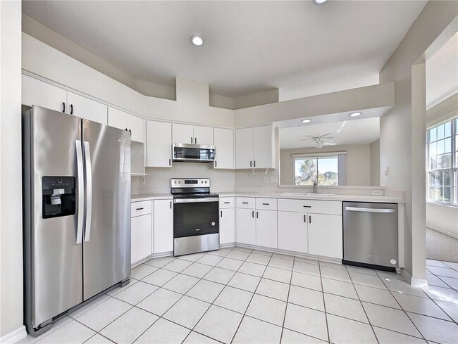 Building Photo - 5316 Sir Churchill Dr