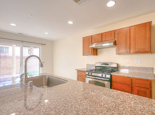 Building Photo - 34212 Woodmont