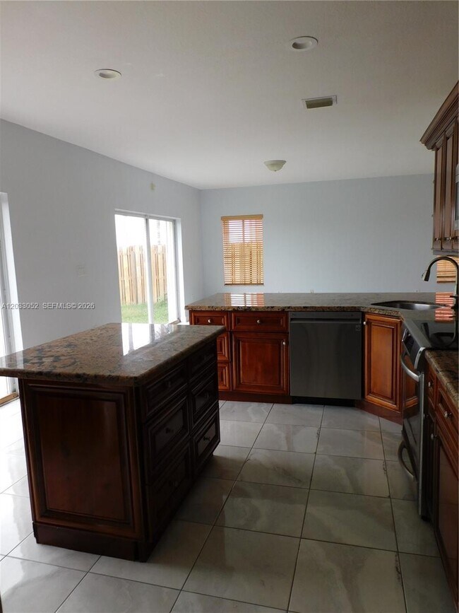 Building Photo - 15002 SW 161st Pl