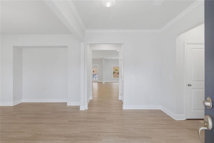 Building Photo - 2044 Garvin Rd