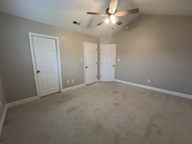 Building Photo - 314 Springcreek Ct