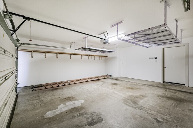Building Photo - 2364 Arlington St
