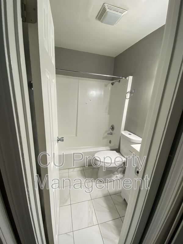 Building Photo - 333 S Steffler St