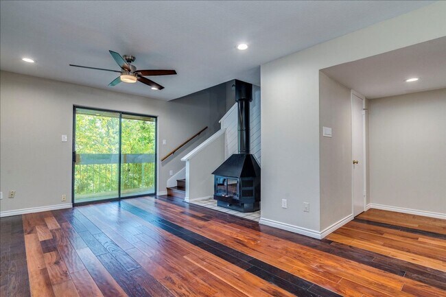 Building Photo - 1411 Norwalk-207