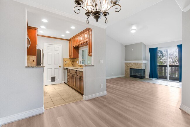 Building Photo - 2-Bedroom/2 bath near Almaden Lake! - $3,400/mo