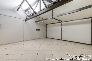 Building Photo - 555 Patricia Dr