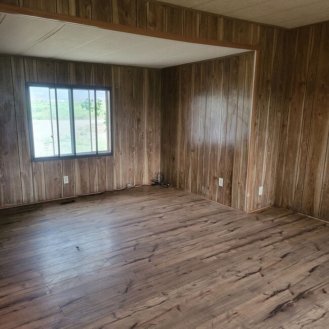 Building Photo - 2 Bedroom With a Great View