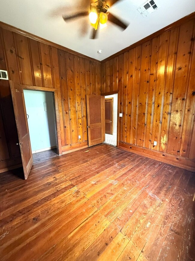 Building Photo - 2BR Historic Home in Downtown Lake Charles