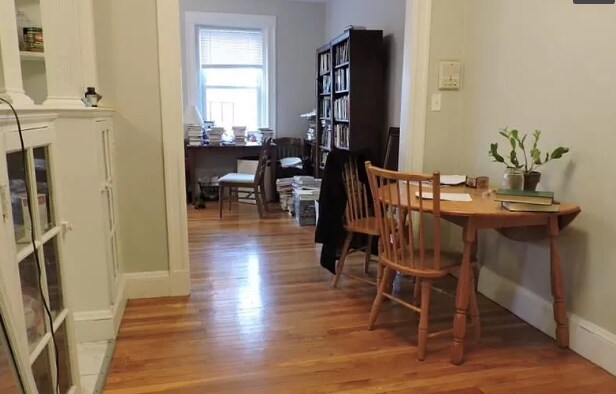 Building Photo - 1 Gray St