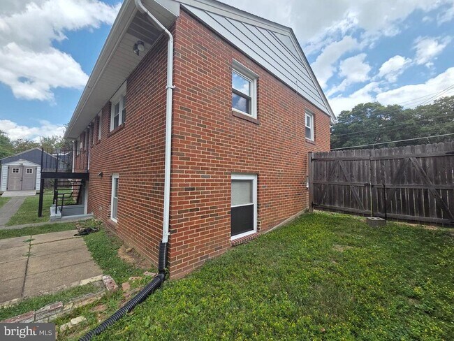 Building Photo - 7020 Quander Rd