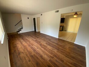 Building Photo - 409-411 Brewer Dr