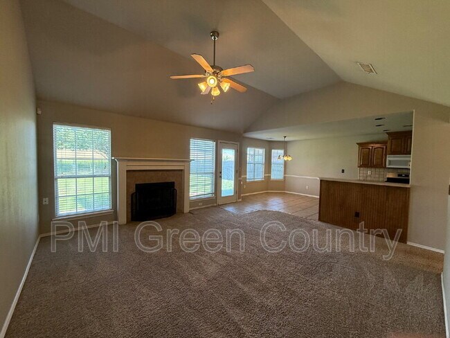 Building Photo - 11211 S 280th E Ave