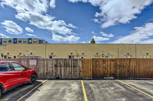 Building Photo - 3061 W 18th Ave