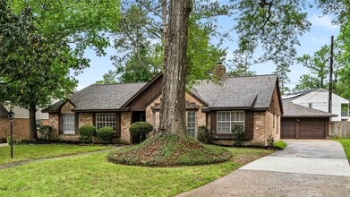 Building Photo - 25519 Many Oak Dr