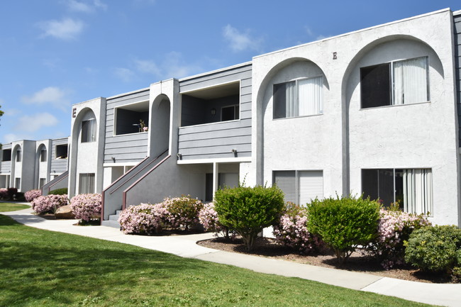 Building Photo - OakLeaf Apartments