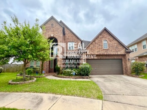 Building Photo - Stunning 5-Bedroom, 4.5-Bath Home for Rent in Richmond, TX