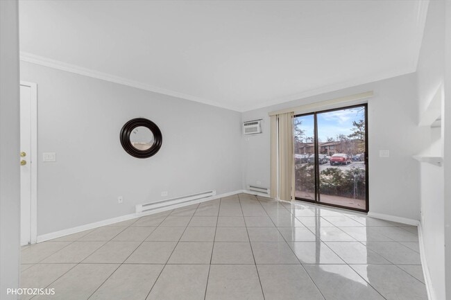 Building Photo - 1225 N Winslowe Dr