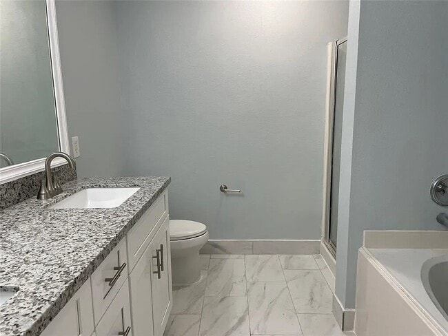 Building Photo - 6310 Hall Pond Ct