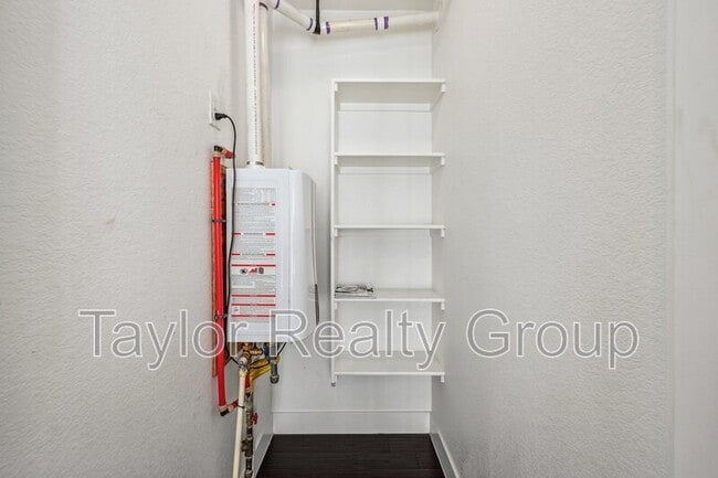 Building Photo - 3032 Wilson Ct