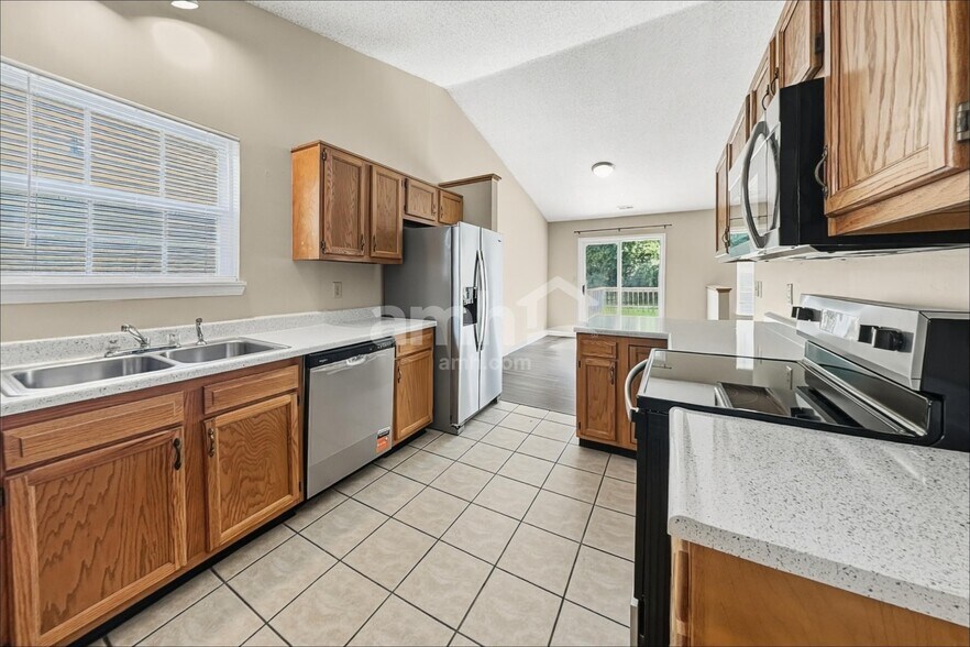 Building Photo - 7315 Cordova Dr