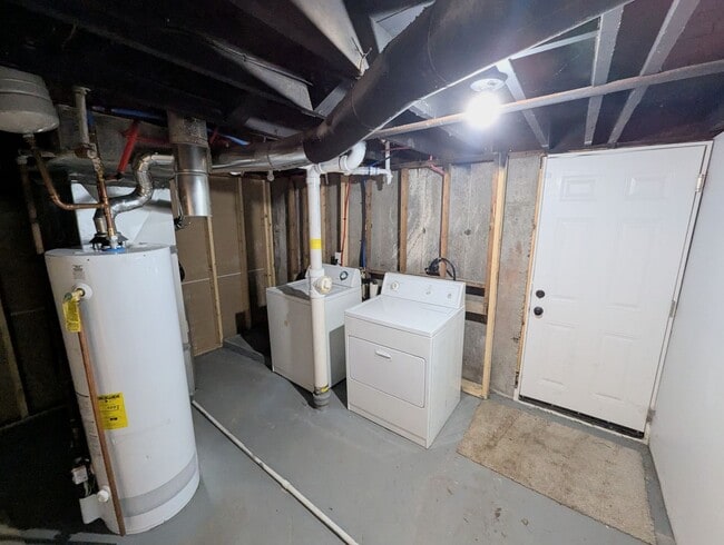 Building Photo - 6109 Evergreen Blvd