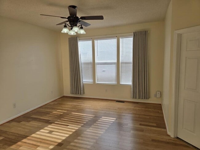 Building Photo - 4909 NE 78th St