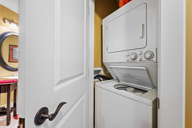 Building Photo - 4 Beaufain St