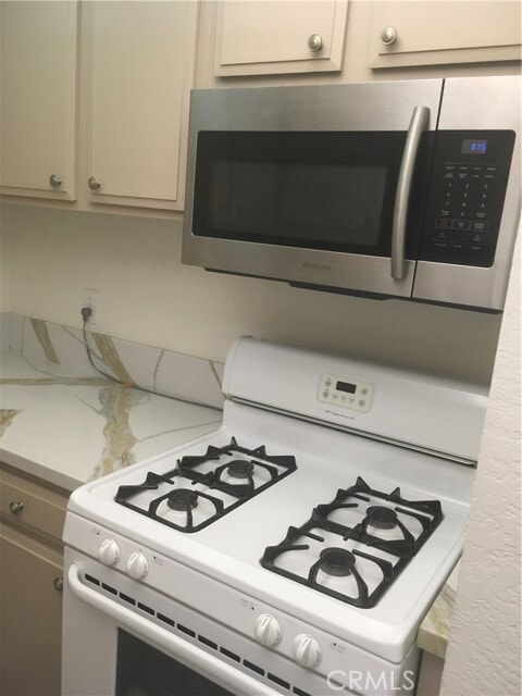 Building Photo - 22892 Hilton Head Dr