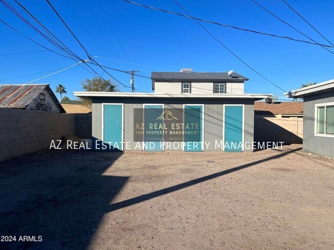 Building Photo - 1233 W Pierce St