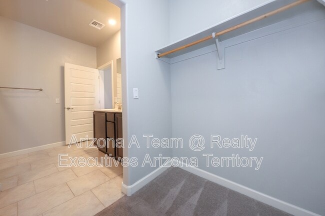 Building Photo - 9404 W Gambel Oak Ln