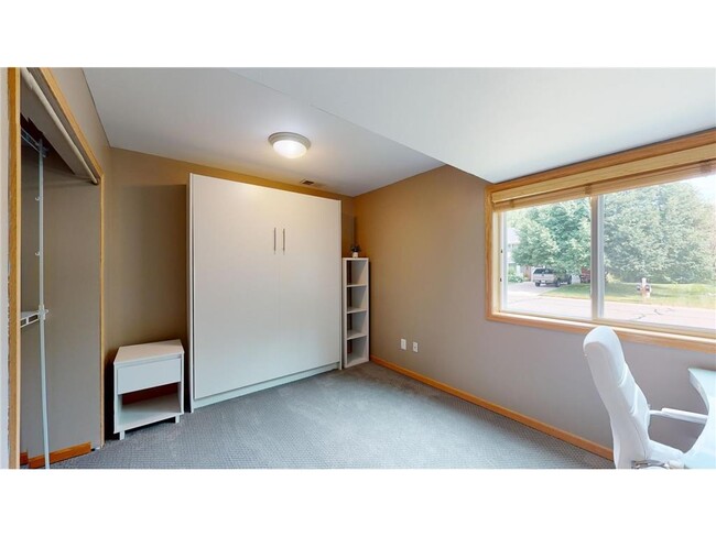 Building Photo - 2079 Woodbridge Way