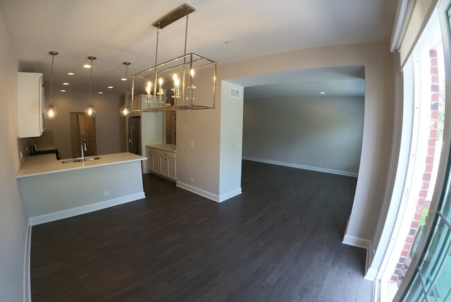 Building Photo - 10750 Clock Tower Dr