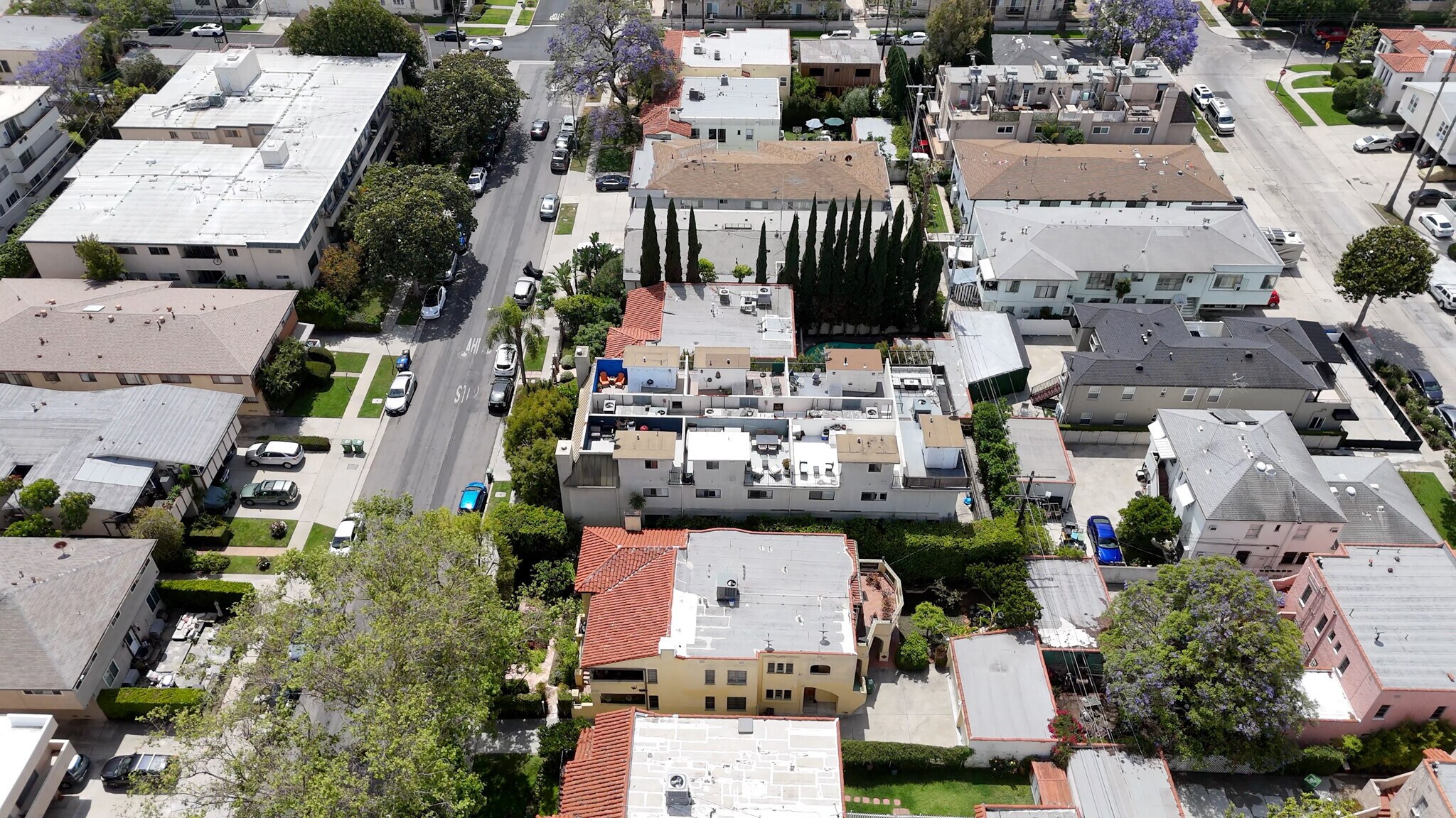 Building Photo - 839 S Holt Ave