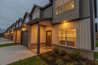 Building Photo - 115 Copperfield Way