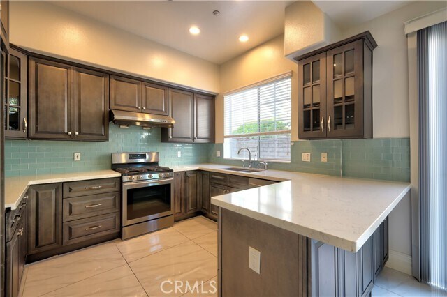 Building Photo - 529 S 5th Ave