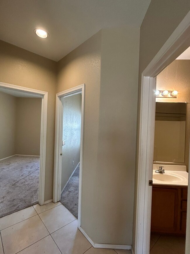 Building Photo - 25758 W Nancy Ln