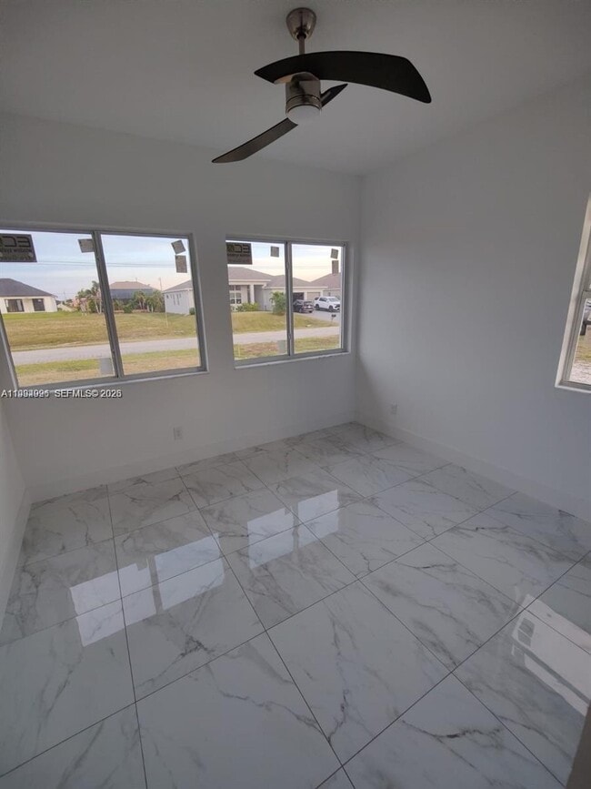 Building Photo - 716 NW 37th Ave