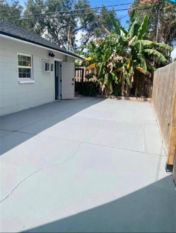 Building Photo - 787 12th Ave N